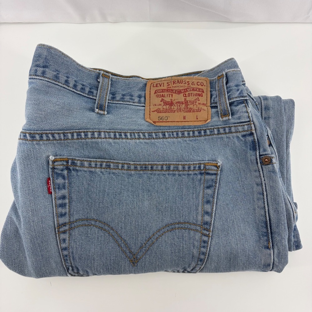 Vtg Levis 560 Comfort Fit Jeans Mens 46x30 (Fits 42x28) Light Wash Loose Tapered